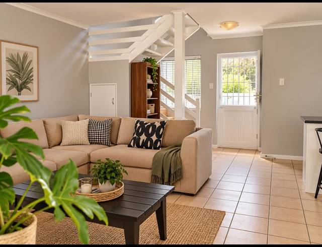 2 BEDROOM PROPERTY TO RENT IN STELLENBOSCH CENTRAL